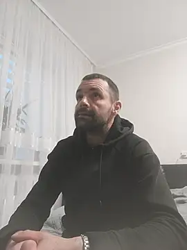 Snapshot of MaksDzubaV chatting on 10.03.25 MaksDzubaV online show from 10.03.25