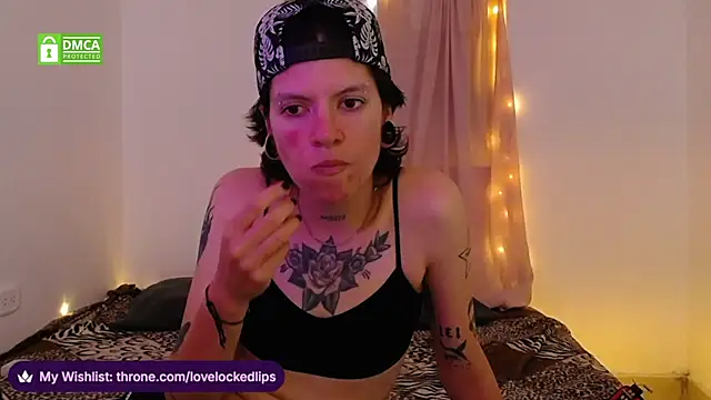 Snapshot of lovelockedlips chatting on 02.19.26 lovelockedlips online show from 02.19.26