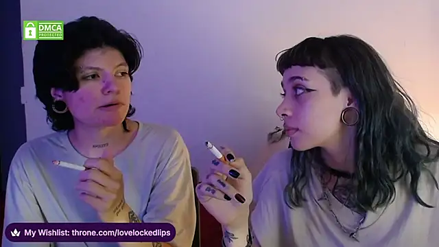 Snapshot of lovelockedlips chatting on 03.25.26 lovelockedlips online show from 03.25.26