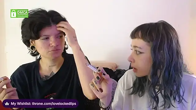 Snapshot of lovelockedlips chatting on 03.25.26 lovelockedlips online show from 03.25.26