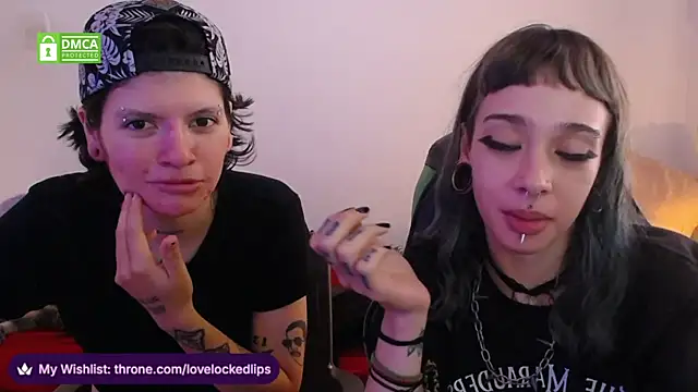 Snapshot of lovelockedlips chatting on 03.29.26 lovelockedlips online show from 03.29.26