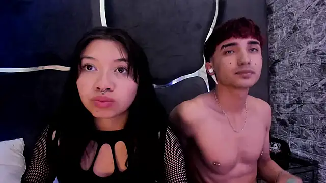 Snapshot of LauryAndNarem69 chatting on 03.19.25 LauryAndNarem69 online show from 03.19.25