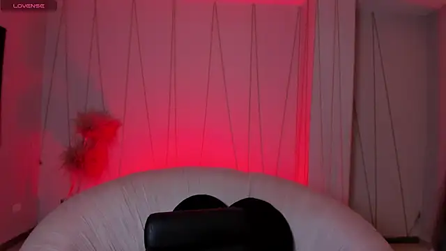 MaiaCollins online show from 09.11.25