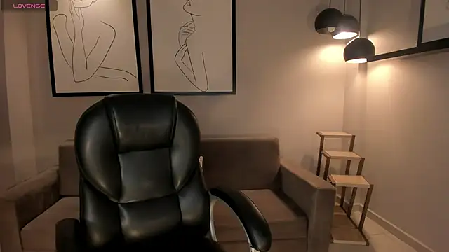 MaiaCollins online show from 10.09.25