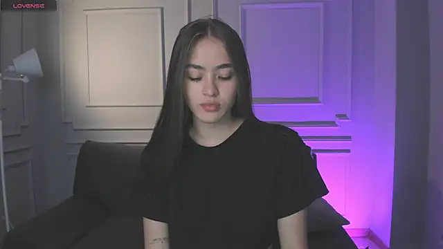 MaiaCollins online show from 10.12.25