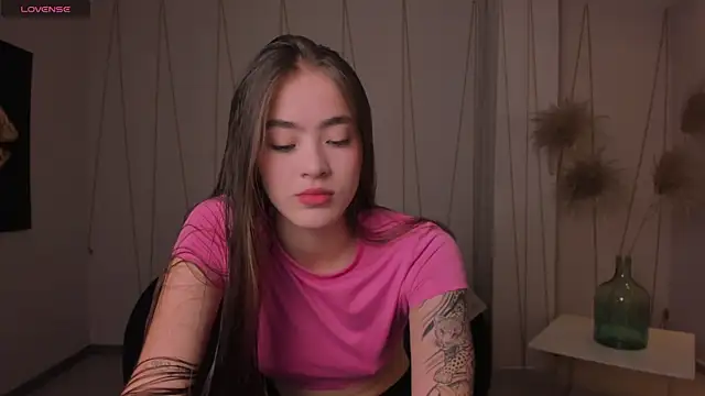 MaiaCollins online show from 03.04.26