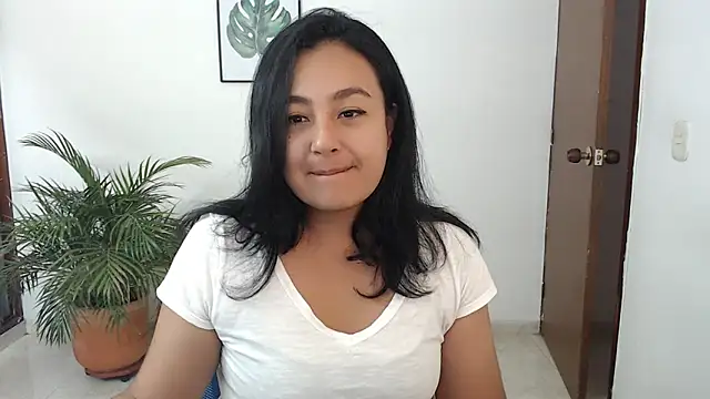 Snapshot of Themagicpotion chatting on 05.20.26 Themagicpotion online show from 05.20.26
