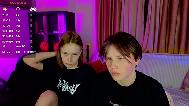 Snapshot of Tara_Lawson chatting on 11.10.25 Tara Lawson online show from 11.10.25