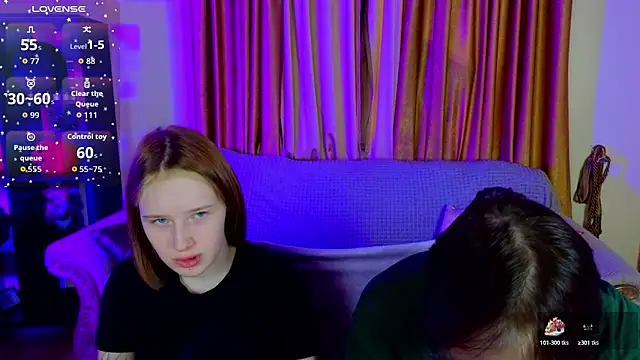 Snapshot of Tara_Lawson chatting on 11.17.25 Tara Lawson online show from 11.17.25