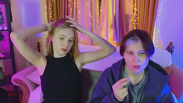 Snapshot of Tara_Lawson chatting on 12.14.25 Tara Lawson online show from 12.14.25