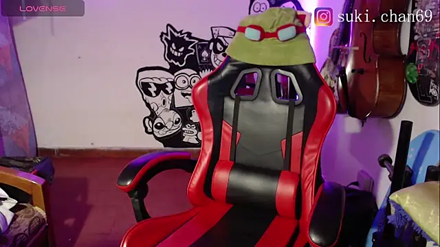 Snapshot of Sukychan_ chatting on 09.11.25 Sukychan online show from 09.11.25