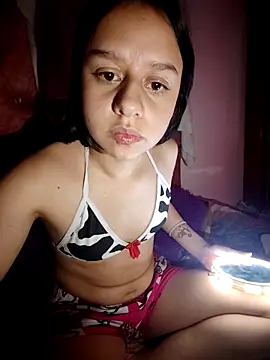 Snapshot of Sukychan_ chatting on 10.06.25 Sukychan online show from 10.06.25