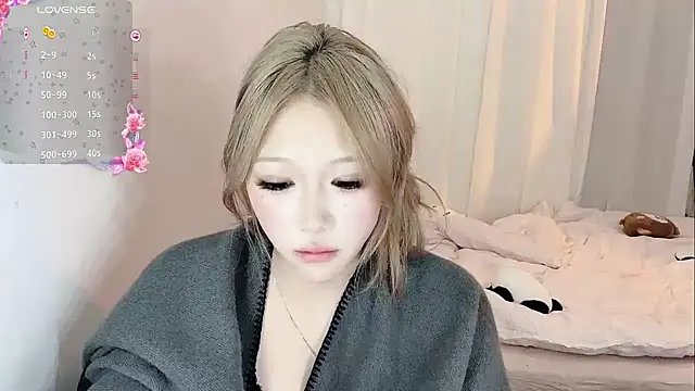 Snapshot of -monica-tina- chatting on 09.13.25 -monica-tina- online show from 09.13.25