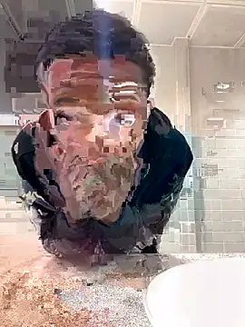 Snapshot of 9blk chatting on 03.08.26 9blk online show from 03.08.26