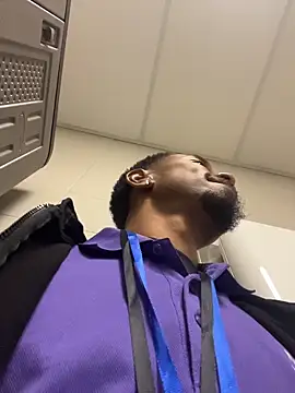 Snapshot of 9blk chatting on 03.09.26 9blk online show from 03.09.26