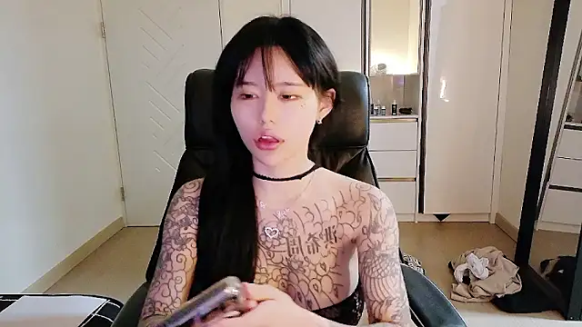 Snapshot of tangju7 chatting on 12.01.25 tangju7 online show from 12.01.25