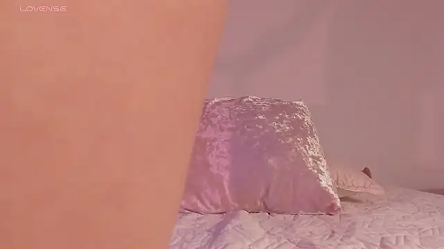 Camile Histon8 online show from 11.06.25