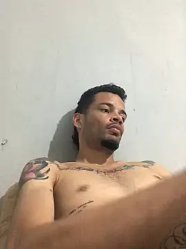 Snapshot of HenriquePhn chatting on 03.08.26 HenriquePhn online show from 03.08.26