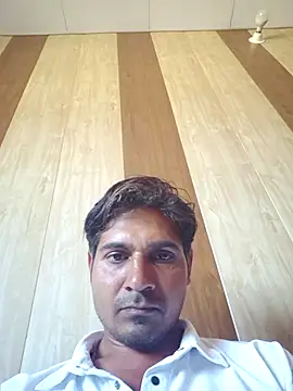 Snapshot of johnny8731 chatting on 03.23.25 johnny8731 online show from 03.23.25