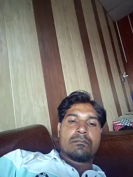 Snapshot of johnny8731 chatting on 09.28.25 johnny8731 online show from 09.28.25