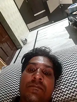 Snapshot of johnny8731 chatting on 10.17.25 johnny8731 online show from 10.17.25