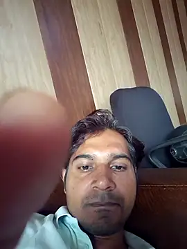 Snapshot of johnny8731 chatting on 10.22.25 johnny8731 online show from 10.22.25