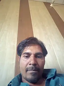 Snapshot of johnny8731 chatting on 11.06.25 johnny8731 online show from 11.06.25