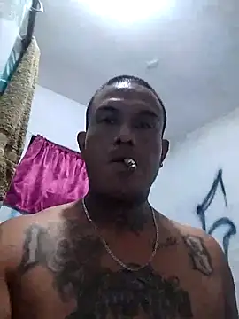 Snapshot of Patilllas chatting on 10.11.25 Patilllas online show from 10.11.25