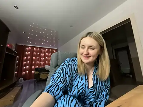 Snapshot of JudeValenti chatting on 03.20.25 JudeValenti online show from 03.20.25