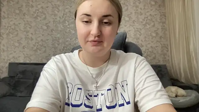 Snapshot of JudeValenti chatting on 11.04.25 JudeValenti online show from 11.04.25