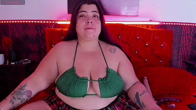 Snapshot of dirtyBBWplay chatting on 07.25.26 dirtyBBWplay online show from 07.25.26