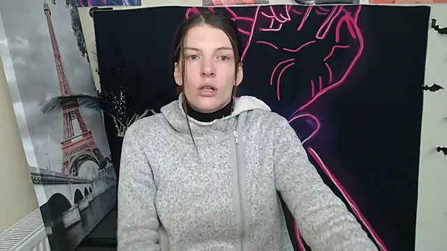 Snapshot of VanessaRey_ chatting on 03.18.25 VanessaRey  online show from 03.18.25