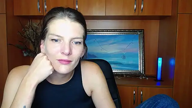 Snapshot of VanessaRey_ chatting on 09.23.25 VanessaRey  online show from 09.23.25