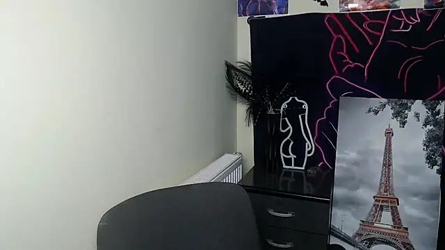Snapshot of VanessaRey_ chatting on 09.27.25 VanessaRey  online show from 09.27.25