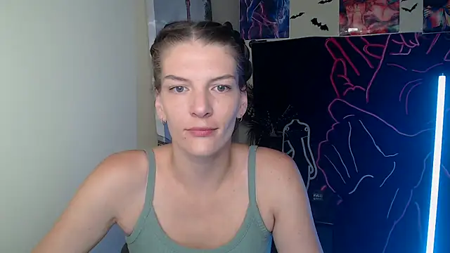 Snapshot of VanessaRey_ chatting on 09.28.25 VanessaRey  online show from 09.28.25