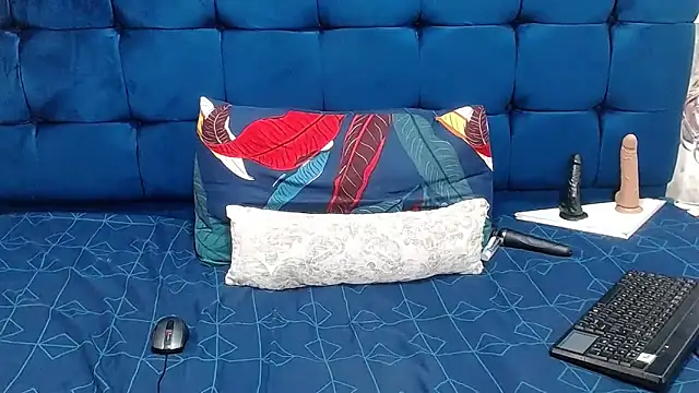 AriesCake online show from 02.25.26