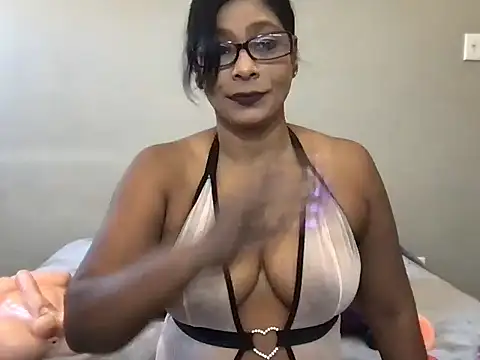 Snapshot of indianrose09 chatting on 02.07.26 indianrose09 online show from 02.07.26