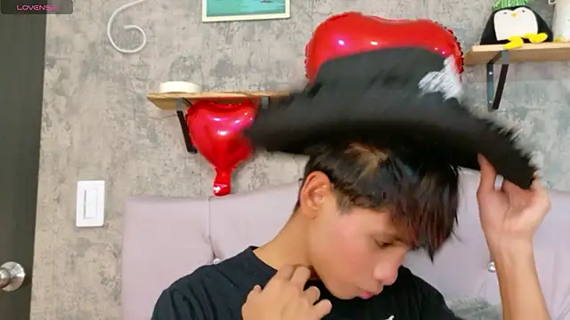 Ethan Westt online show from 02.17.26