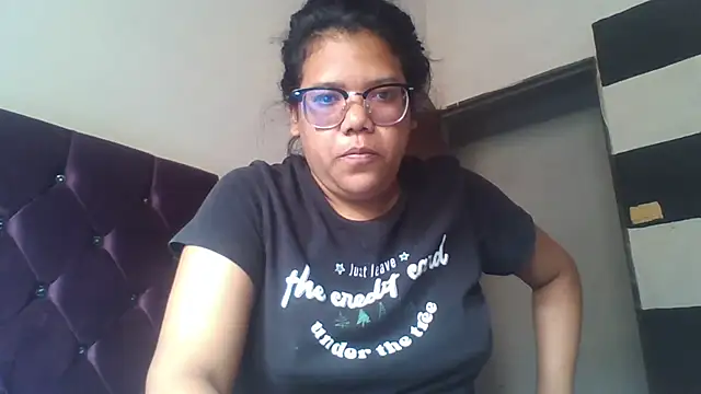 Valeria Tiffany online show from 10.23.25