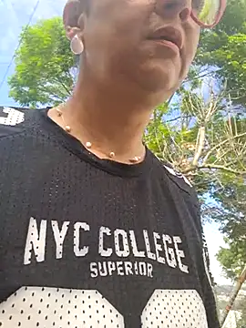 Amadamilf1980 online show from 10.22.25