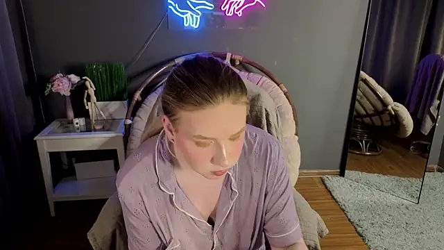 Jes Solar online show from 07.21.26