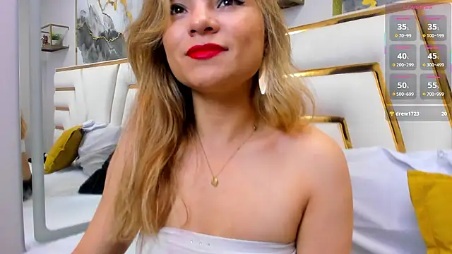 Snapshot of NalaRosse chatting on 02.08.26 NalaRosse online show from 02.08.26