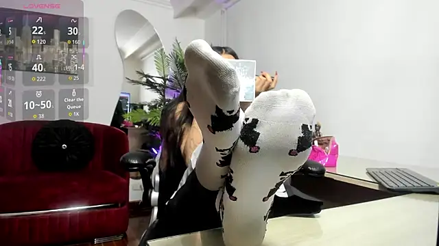 Snapshot of Laila_Angels chatting on 09.11.25 Laila Angels online show from 09.11.25