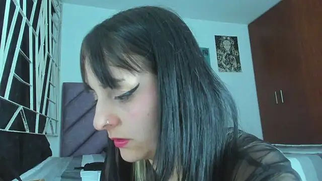 Snapshot of KARINNA__RAVEN chatting on 02.05.26 KARINNA RAVEN online show from 02.05.26