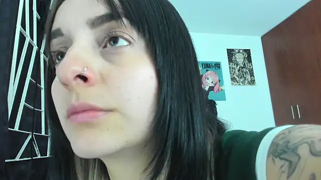 Snapshot of KARINNA__RAVEN chatting on 02.25.26 KARINNA RAVEN online show from 02.25.26