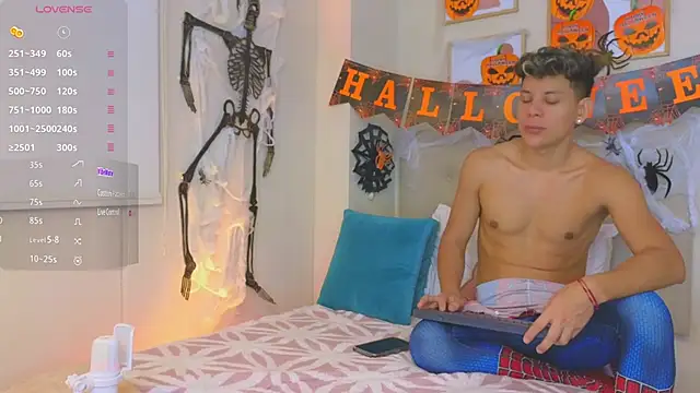 Almiboys online show from 10.30.25