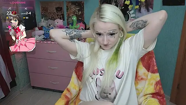 Snapshot of Manuela_unicorn chatting on 07.14.26 Manuela unicorn online show from 07.14.26