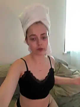 AshleyD  online show from 07.26.26