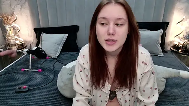 Snapshot of CarolineTenders chatting on 02.16.26 CarolineTenders online show from 02.16.26