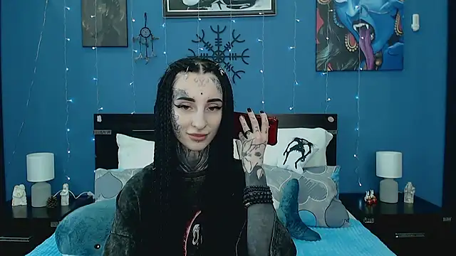 Snapshot of Velvetbat chatting on 04.22.26 Velvetbat online show from 04.22.26